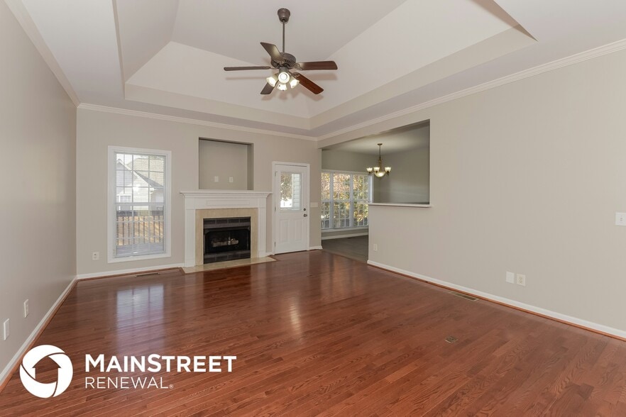 Building Photo - 4420 Benchmark Dr