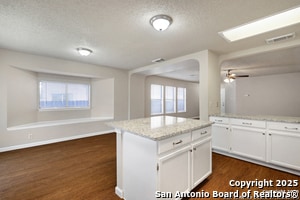 Building Photo - 9102 Roquefort