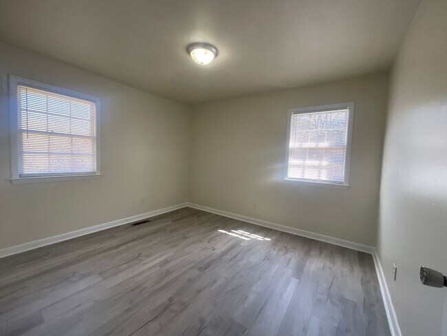 Building Photo - 5314 Morganton Rd