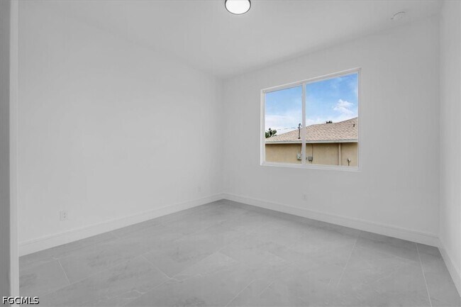 Building Photo - 3812 NW 38th St