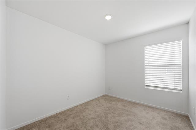 Building Photo - 932 Grebe Dr