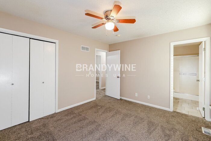 Building Photo - 1107 Viola St