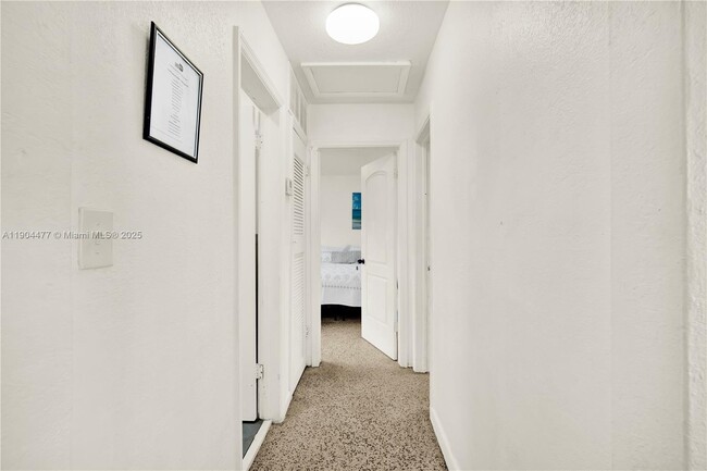 Building Photo - 1236 NE 109th St