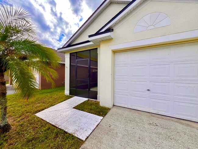 Building Photo - PRICE REDUCED!! Beautifully Updated 4 bed ...