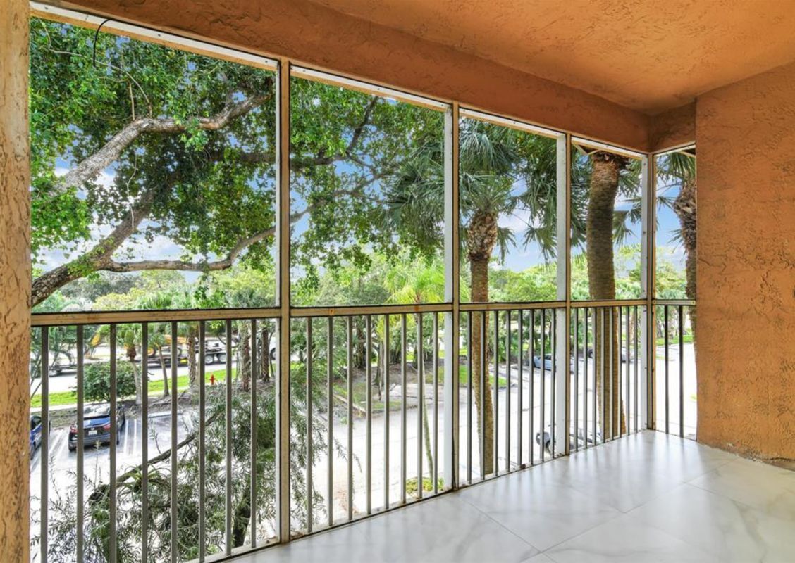 Building Photo - 3430 Pinewalk Dr N