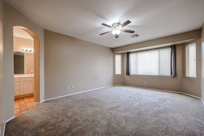 Building Photo - Lovely 4Bedroom/2Bath in the Heart of Chandler