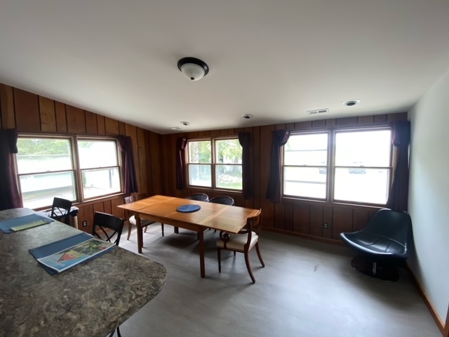 1st flr Family room - 4200 W Liberty Rd