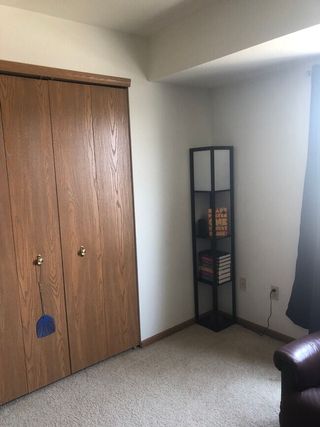 Building Photo - Parkside Village Apartment Homes in Mayville, WI