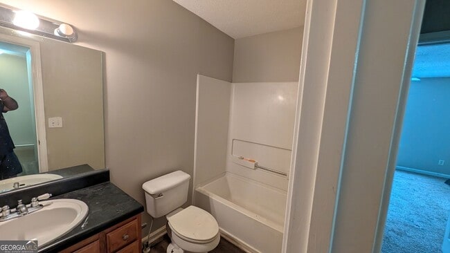 Building Photo - 370 Brentwood Dr