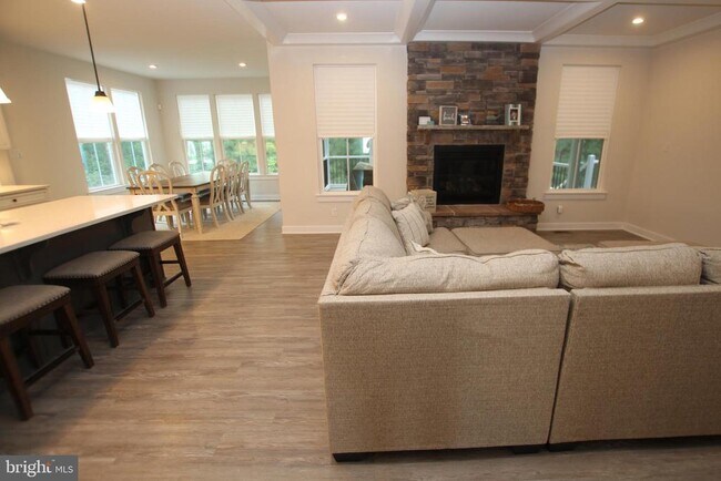 Building Photo - 31219 Barefoot Cir