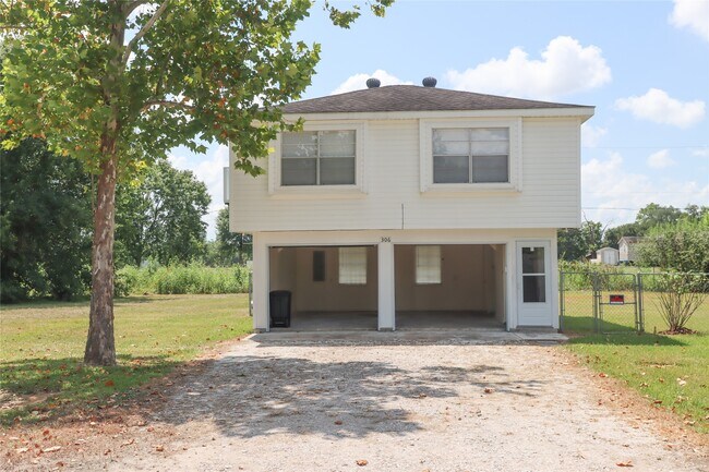 Building Photo - 306 Virginia Dr