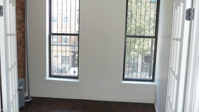 Building Photo - 308 Tompkins Ave
