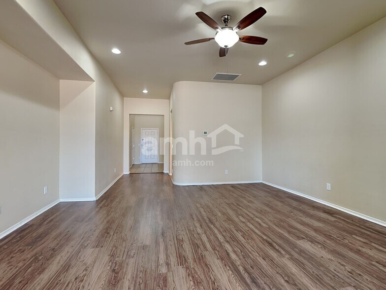 Building Photo - 683 S 221st Dr