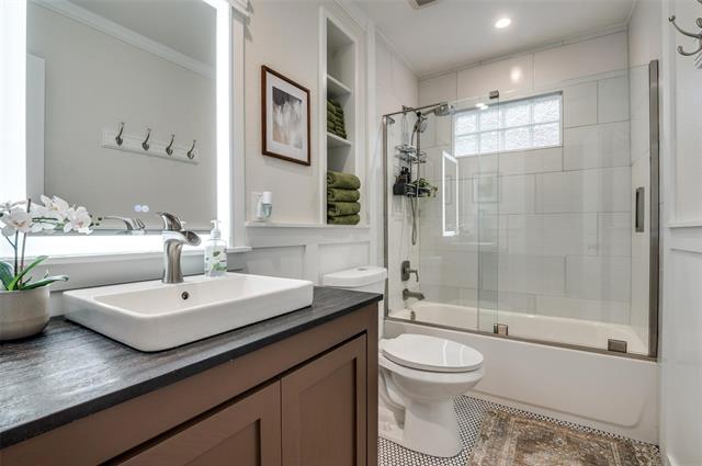 Building Photo - 2827 Catherine St