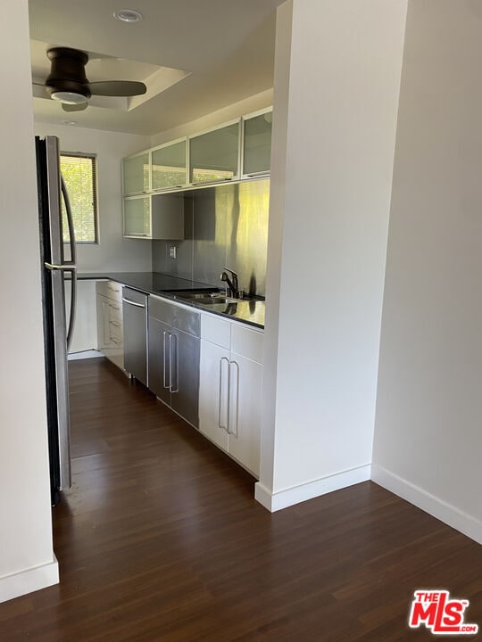 Building Photo - 6465 Kanan Dume Rd