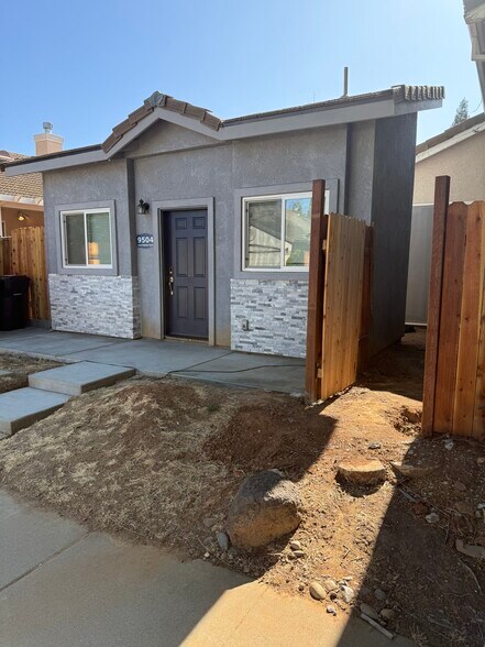 Building Photo - 9504 Heathman Way