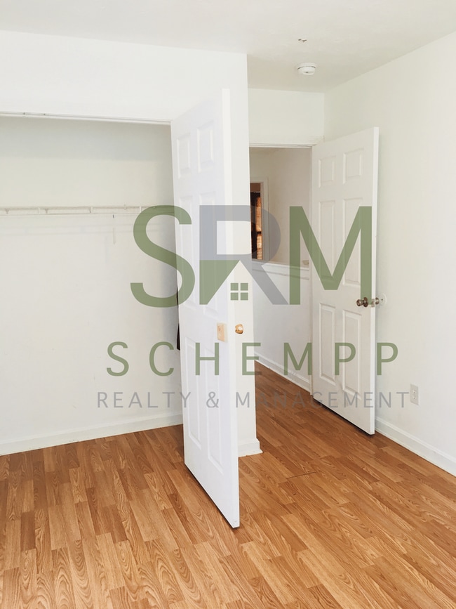 Building Photo - Updated Four Bedroom/Three Full Bath House in Russell Neighborhood! *COMING SOON*