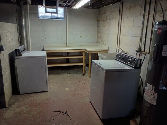 Basement Launtry - 413 Chestnut St
