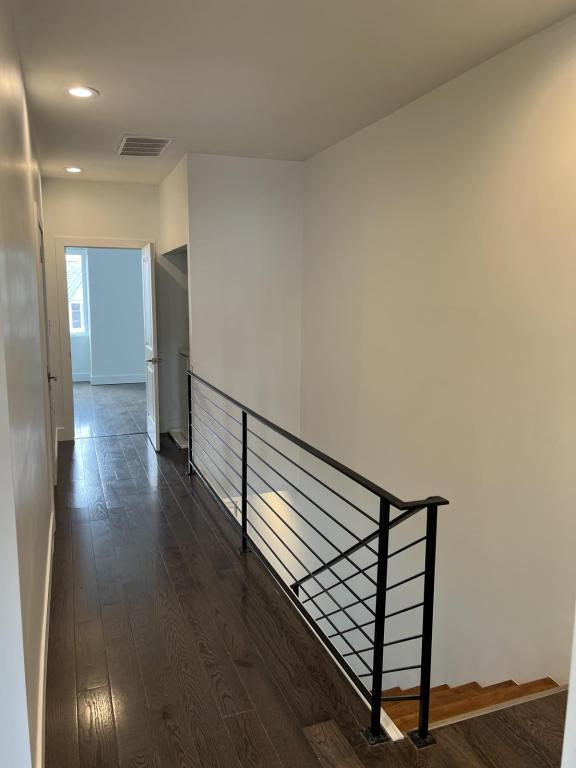 Building Photo - 614 Edmond St