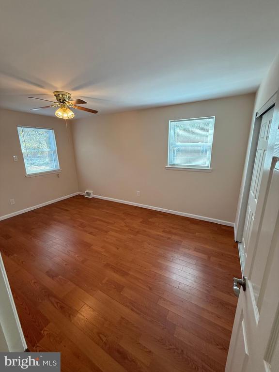 Building Photo - 413 Parlin Pl