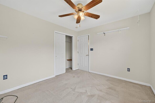 Building Photo - 226 Eagleton Dr