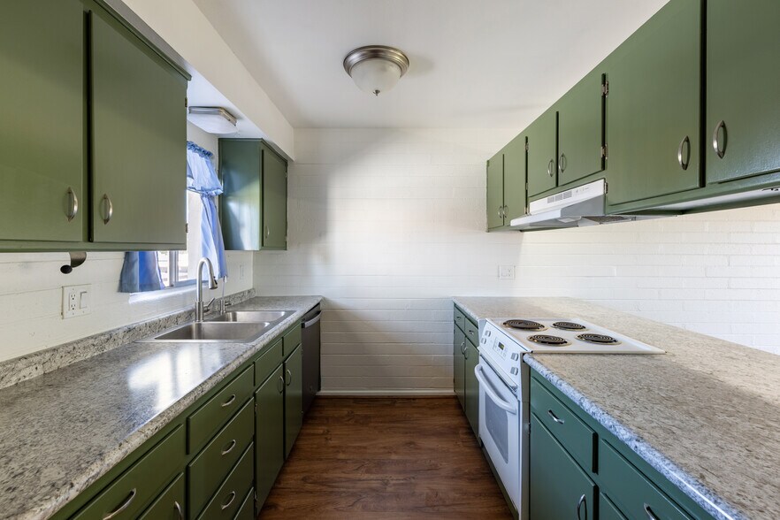 Building Photo - 3737 E Turney Ave