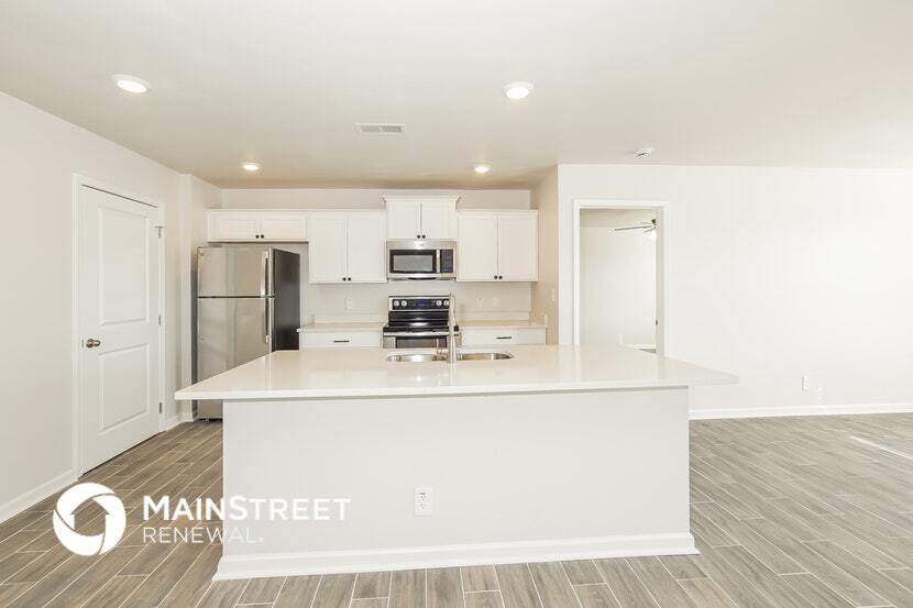 Building Photo - 4610 Hay Wagon Ln