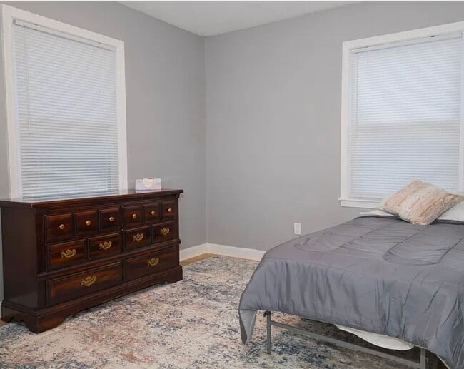 Building Photo - 3 bedroom 1 bath home in Florence
