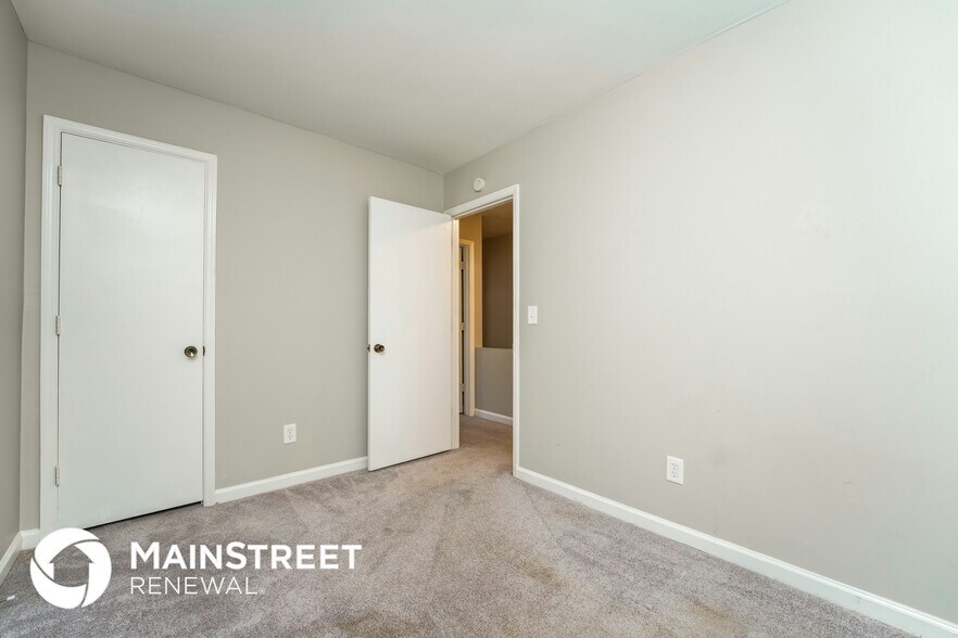 Building Photo - 830 Durham Crossing