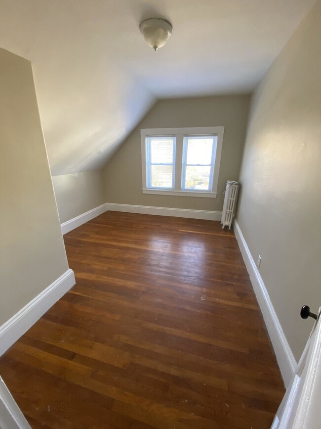 Building Photo - 253 Whitwell St