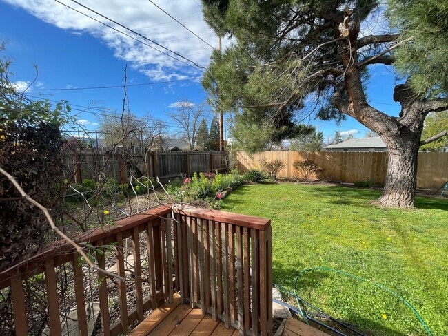 Building Photo - ALL UTILITIES INCLUDED - Country Home in the county on 1/2 Acre lot