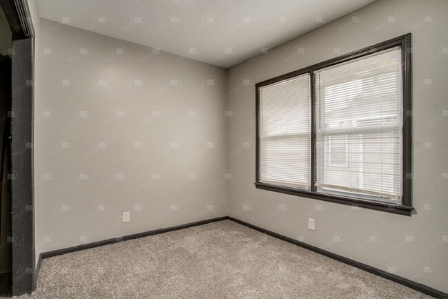 Building Photo - 4405 Bellefontaine Ave
