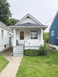 Building Photo - Charming One Bed And One Bath House!