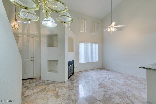 Building Photo - 48 Belle Essence Ave