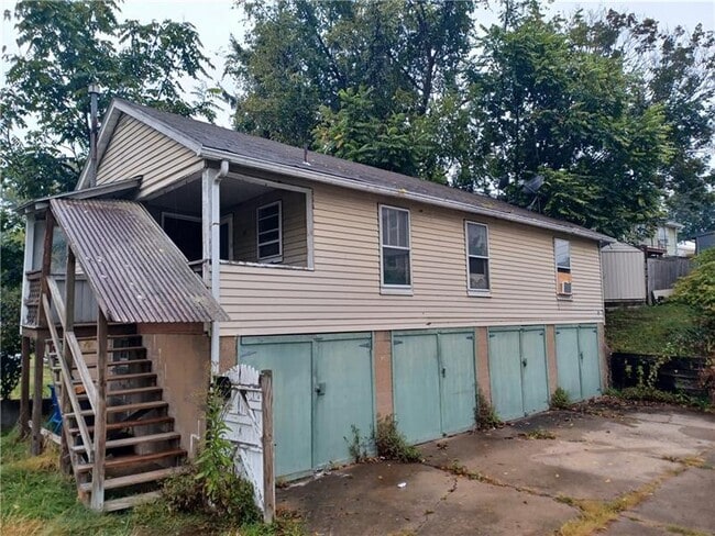 Primary Photo - 73 Nokomis Dr