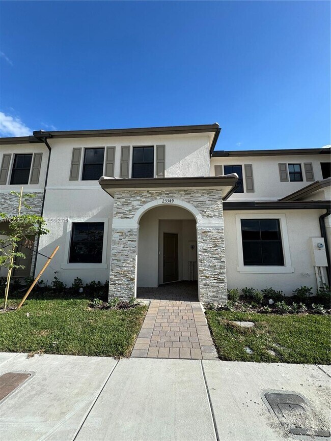 Primary Photo - 23349 SW 128th Ave