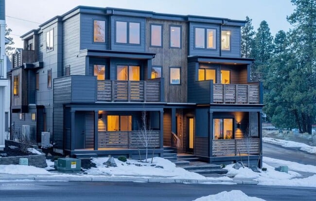 Primary Photo - FREEUNFURNSHED OR FULLY FURNISHED one bedr...