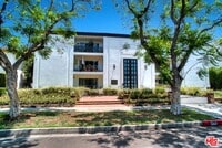 Building Photo - 416 N Oakhurst Dr