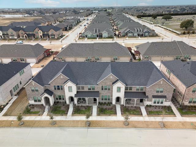 Building Photo - 517 Parkside Dr
