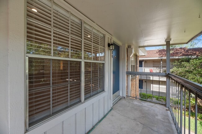 Building Photo - 2350 Bering Dr