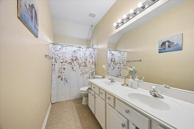 Building Photo - 1618 Autumn Springs Dr
