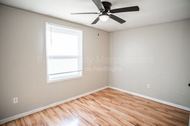 Building Photo - 1416 Chicago Ave