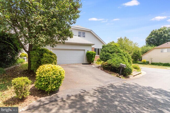 Building Photo - 4572 Shetland Green Rd