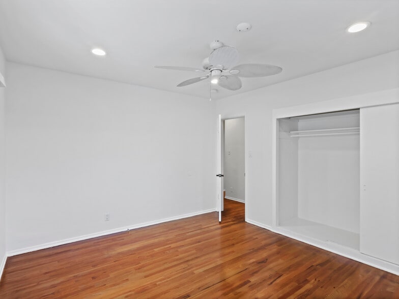 Building Photo - 4918 1/2 Tujunga Ave