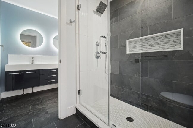 Building Photo - 134 Hillside Ave