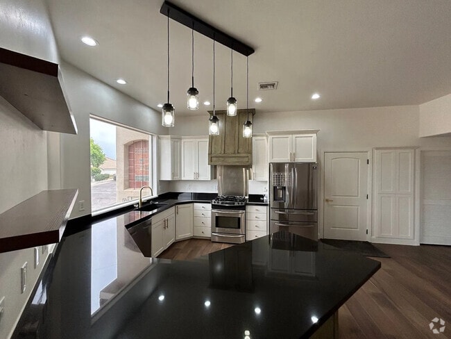 Building Photo - 2164 Balboa Way