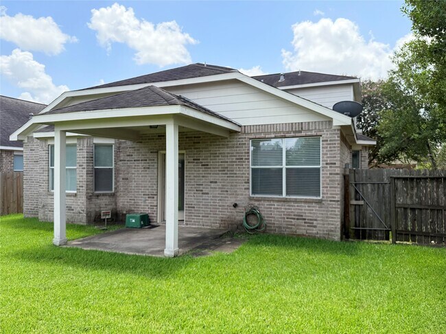 Building Photo - 12315 Gentlebrook Dr