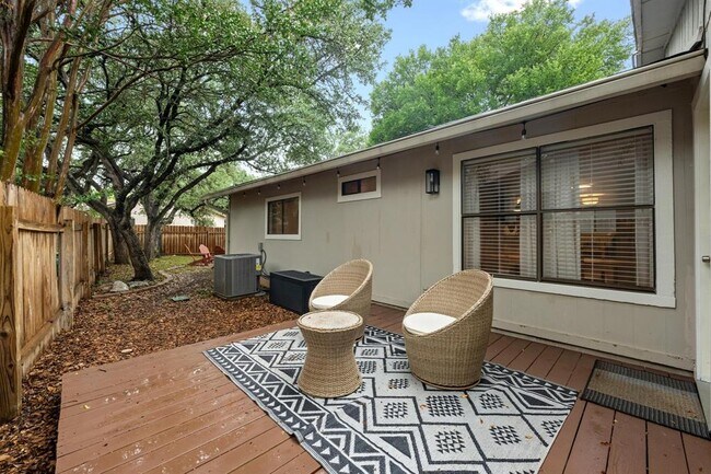 Building Photo - 8406 Copano Dr