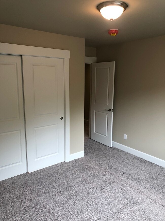 Building Photo - 15081510