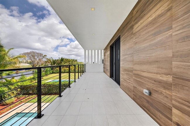 Building Photo - 16709 Botaniko Dr N